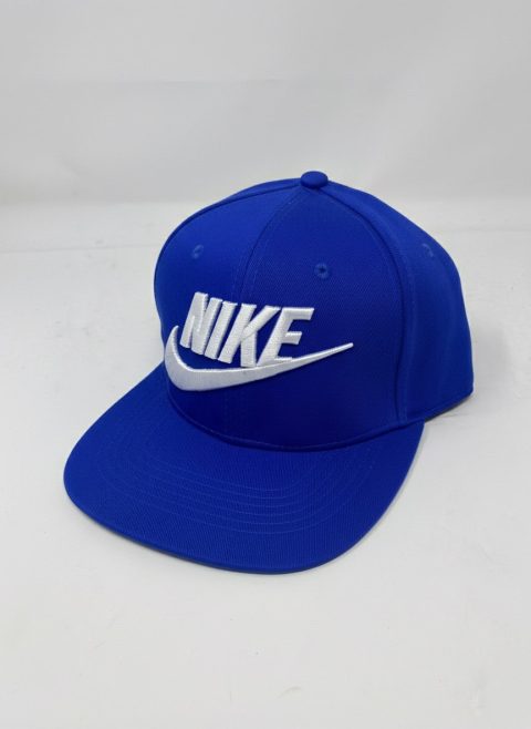 Hat-1698